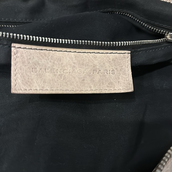 Balenciaga Tote in Light Pink w silver hardware - Picture 4 of 4